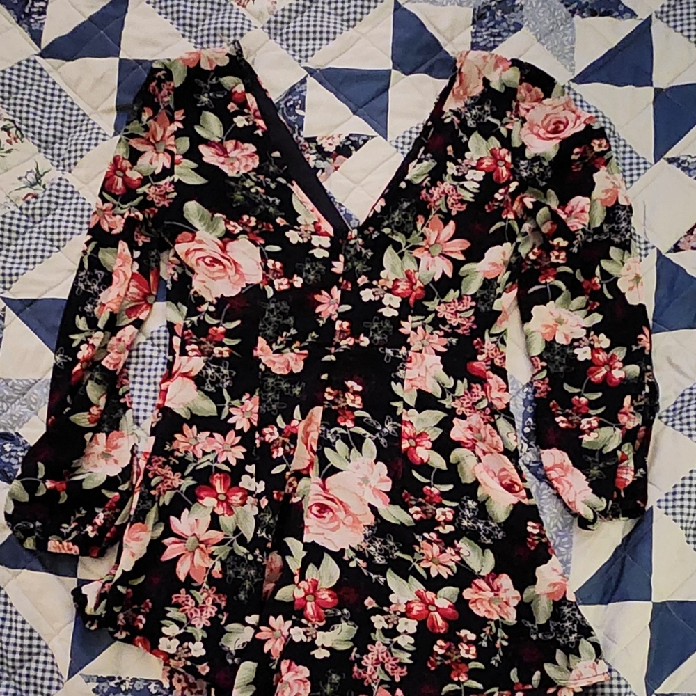 Romper - Picture 2 of 3